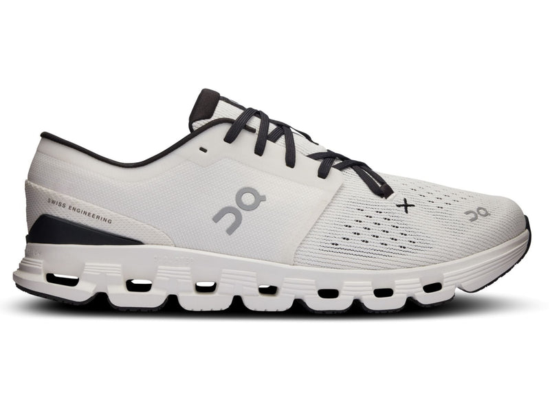 mens-on-cloud_x_4-ivory_black_705fbff6-0a98-4259-99bc-4b8141596e98