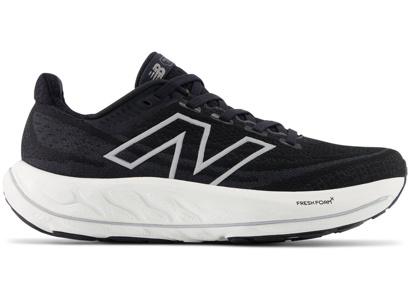 new-balance-womens-vongo-v6-black-white